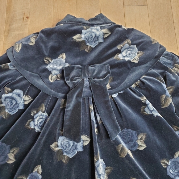 Vintage navy blue velvet coat and hat set - Picture 12 of 16